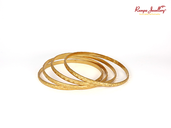 Four pieces Bangles